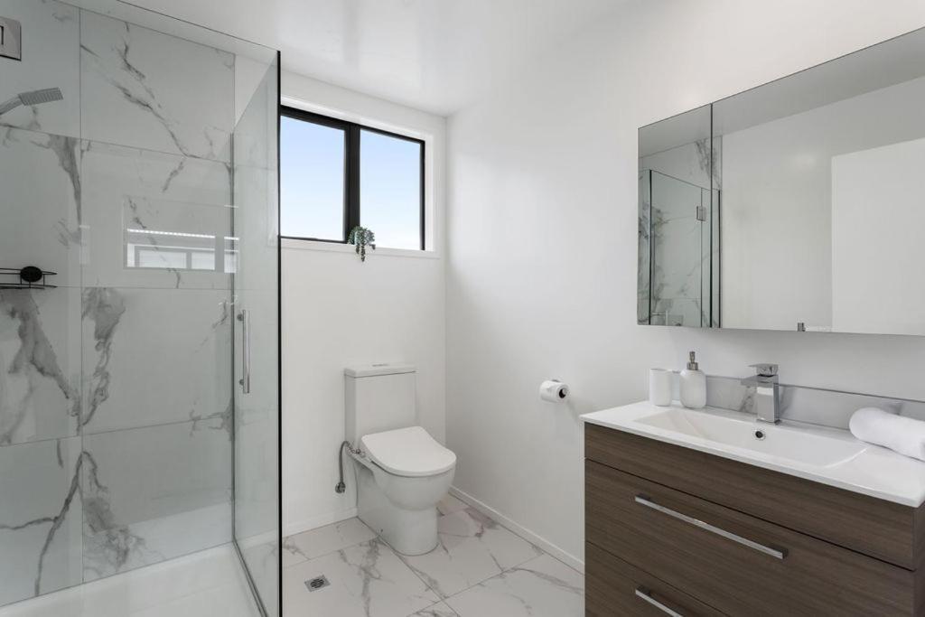 Luxury Style Free Street Parking Cbd Location